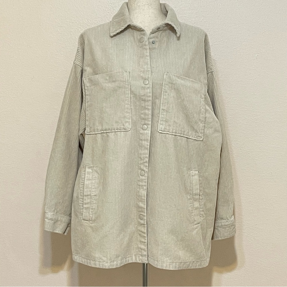 H&M DIVIDED corduroy oversized shirt jacket size medium - Picture 2 of 12
